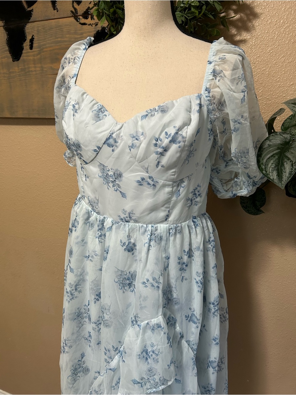 NWOT Luxe Brilliance Light Blue Floral Organza Floral Midi Dress - Picture 3 of 9